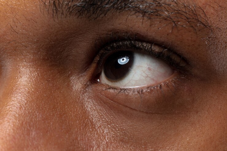 close-up-portrait-young-african-american-man-blue-background-human-emotions-facial-expression-ad-sales-beauty-concept-photoshot-eye-looks-calm-looking-up_155003-25320
